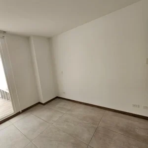 1565387823