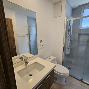 1565387825
